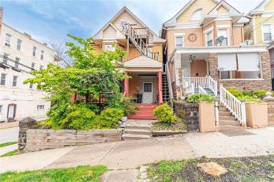502 3rd St Pitcairn, PA 15140
