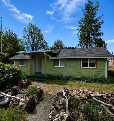 1649 Elm St Sweet Home, OR 97386