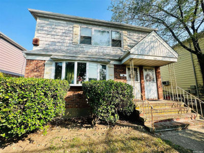 8 Woodlawn Avenue, Valley Stream, NY, USA