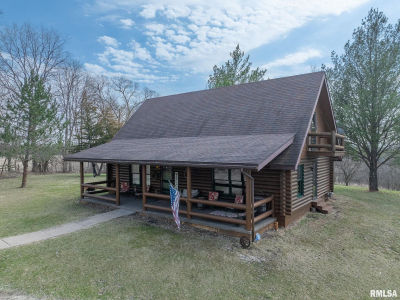 602 SE 13th St Aledo, IL 61231