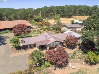 17795 NE Laughlin Rd Dayton, OR 97148