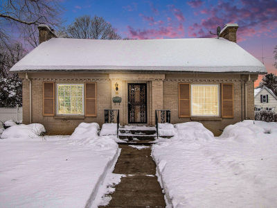 16 N Center St Bangor, MI 49013