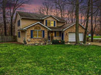 5790 Sandy Cove Dr Kalamazoo, MI 49048