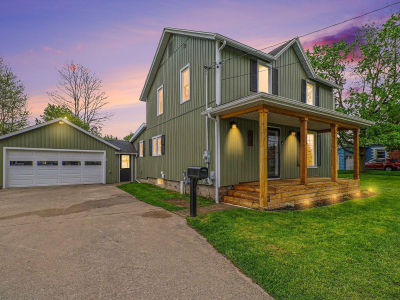 611 S Farmer St Otsego, MI 49078