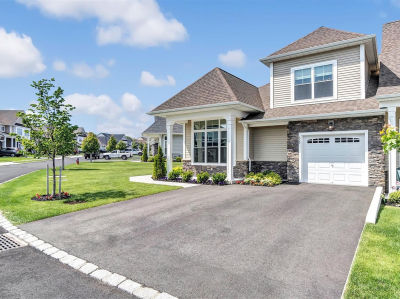 333 Wavell Ave Yaphank, NY 11980