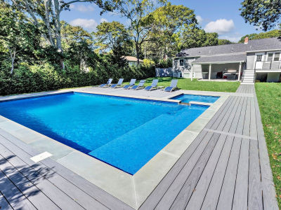 35 Suffolk Rd Hampton Bays, NY 11946