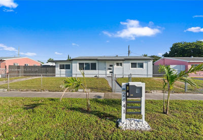 2441 NW 181st Ter Miami Gardens, FL 33056