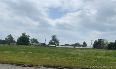 S Division St Sapulpa, OK 74066