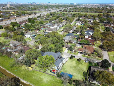 9726 Cliffwood Drive, Houston, TX, USA