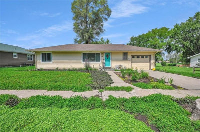 208 4th St Winchester, KS 66097