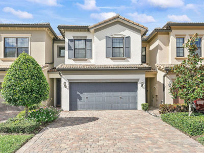 8315 Catria Ln Lake Worth, FL 33467
