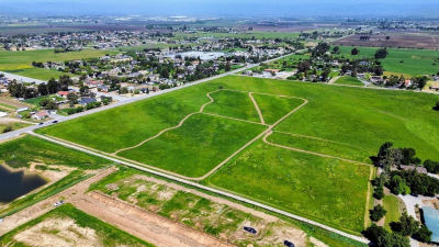 253 Mansfield Rd Hollister, CA 95023