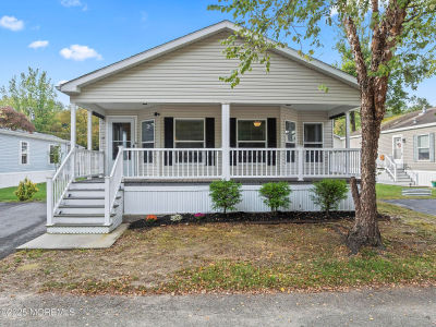 75 Village Rd Morganville, NJ 07751