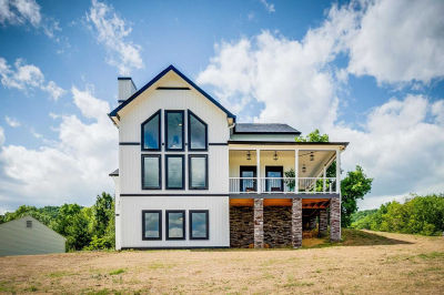 5017 Serenity Drive, Mooresburg, Tennessee 37811, USA