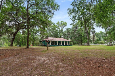 6747 Purrysburg Rd Hardeeville, SC 29927