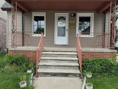 7821 Mead St Dearborn, MI 48126