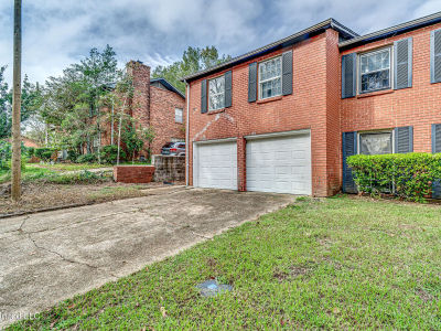 554 Woodland Hills Pl Jackson, MS 39216