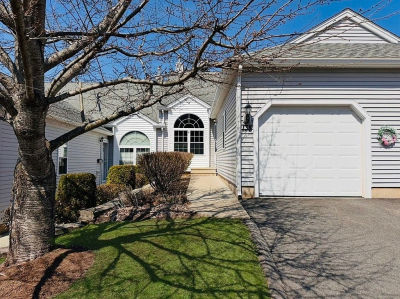 138 Brookfield Ln Unit 138 Agawam, MA 01001