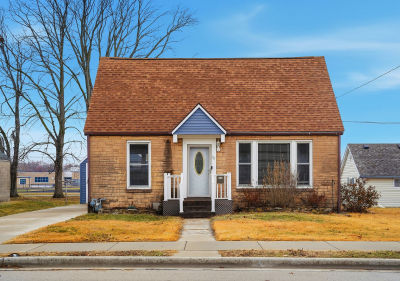 710 E 16th St Sterling, IL 61081