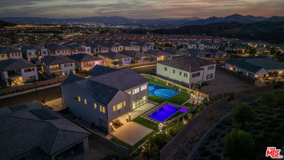 12553 N Ridgeline Rd Northridge, CA 91326