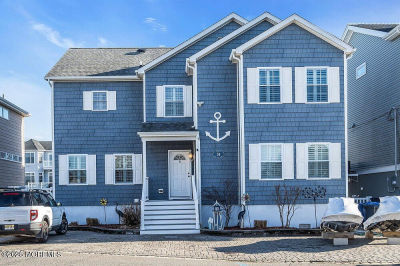 59 Ruth Dr Manahawkin, NJ 08050