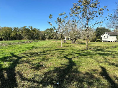 506 2nd St Eagle Lake, TX 77434