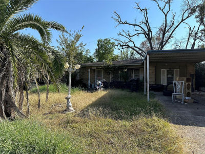 6022 Belarbor St Houston, TX 77033