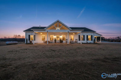 1030 Manley Rd Hazel Green, AL 35750