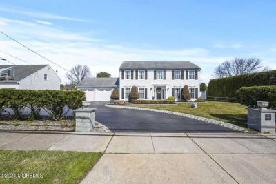 762 Adelphia Road, Freehold, NJ, USA