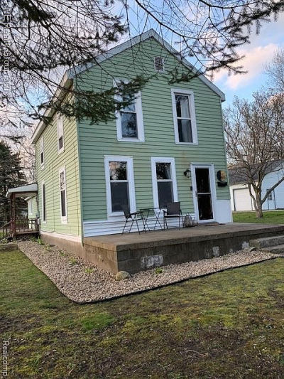 622 Factory St Howell, MI 48843