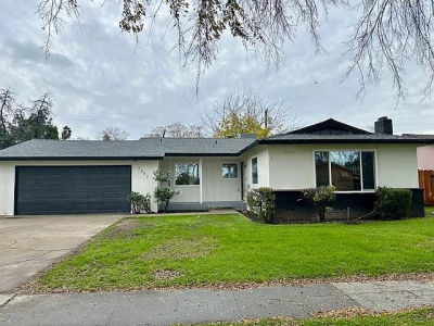 4642 E Woodward Ave Fresno, CA 93702