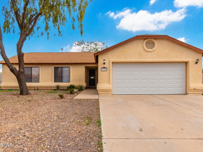 13525 S Burma Rd Arizona City, AZ 85123