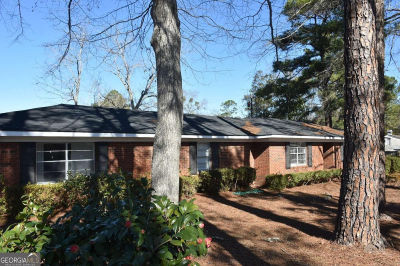 611 N 4th St Jesup, GA 31545