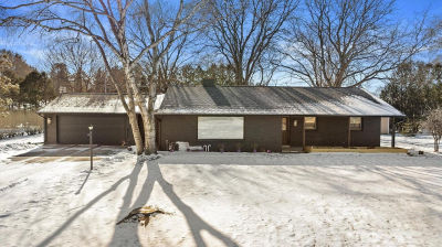 305 Sunny Ln Thiensville, WI 53092