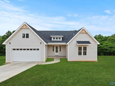 257 Tara Rd Guntersville, AL 35976