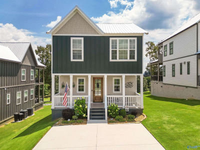 402 Whistling Straits Way Guntersville, AL 35976