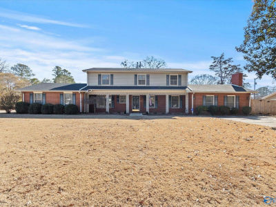 2303 College St SE Decatur, AL 35601