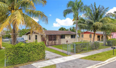 748 NW 2nd St Florida City, FL 33034