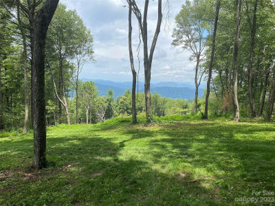 E Garden Trl #18 Hendersonville, NC 28792