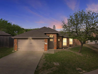 809 Mr Haney Dr Midlothian, TX 76065