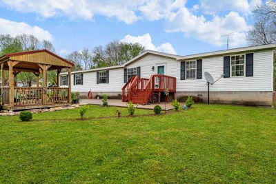 1204 Sycamore Street, Pleasanton, KS, USA