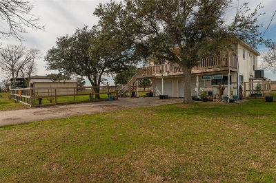 108 Linda St Anahuac, TX 77514