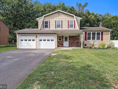 52 Colleen Cir Ewing, NJ 08638