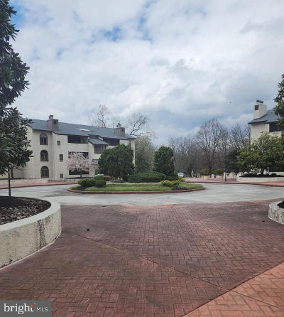 143 Centura Cherry Hill, NJ 08003