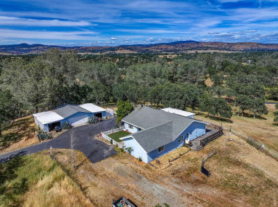 3653 Chuckwagon Dr Copperopolis, CA 95228
