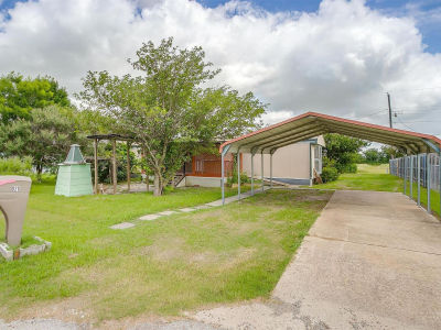 1021 Tanglewood Dr Alvarado, TX 76009
