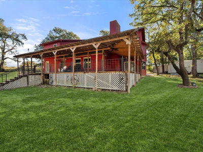 140 Dolly Dr Mabank, TX 75156