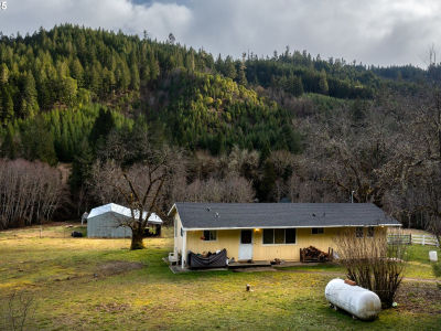 467 Slide Creek Rd Myrtle Creek, OR 97457
