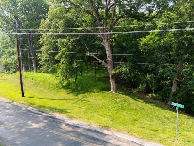 3041 Zion Oaks Rd Pekin, IL 61554