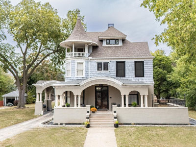 725 Park Ave Pekin, IL 61554